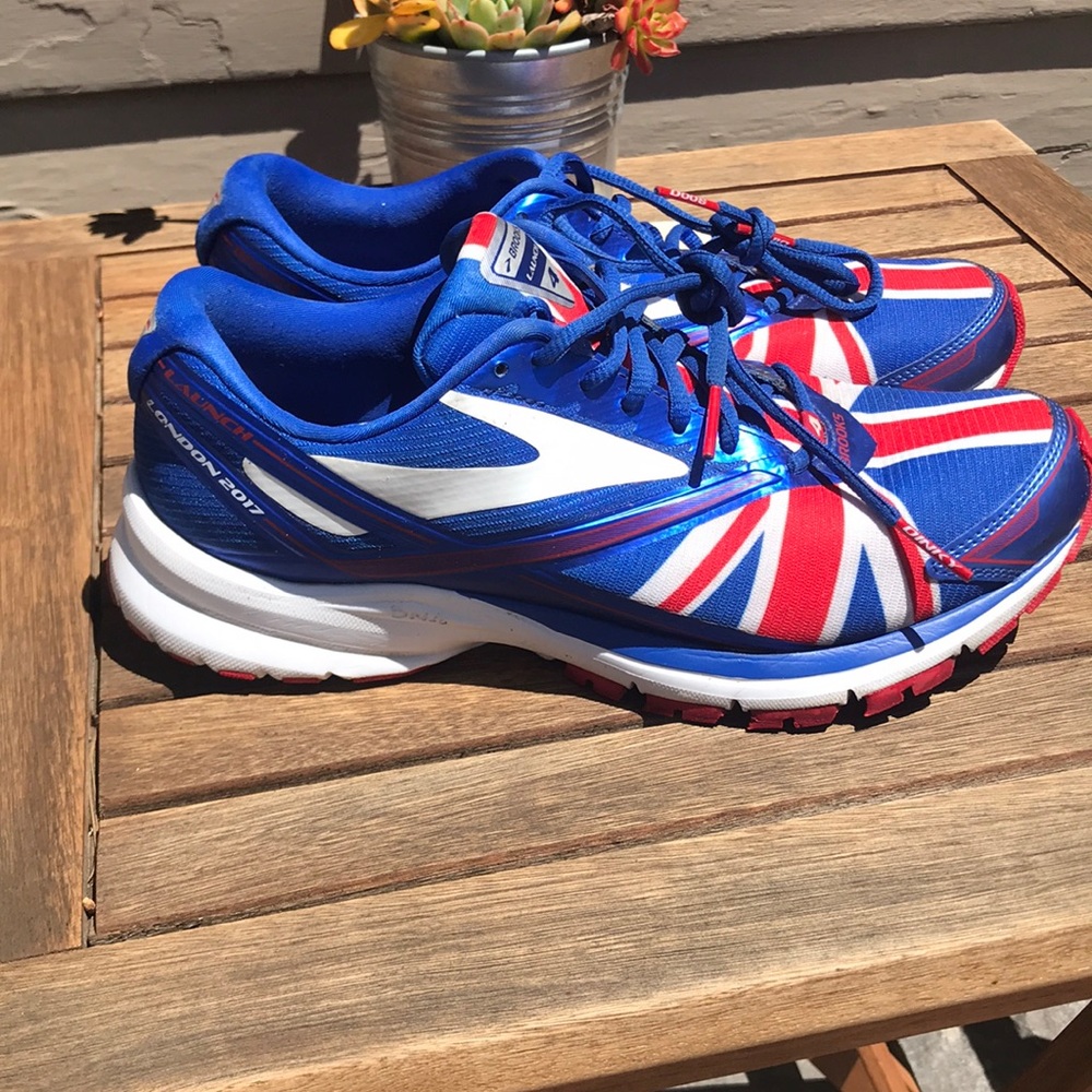 Brooks Lunch 4s London marathon edition.